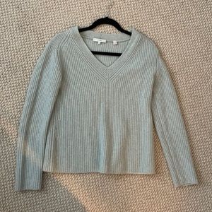 Vince baby blue knit cashmere vneck sweater